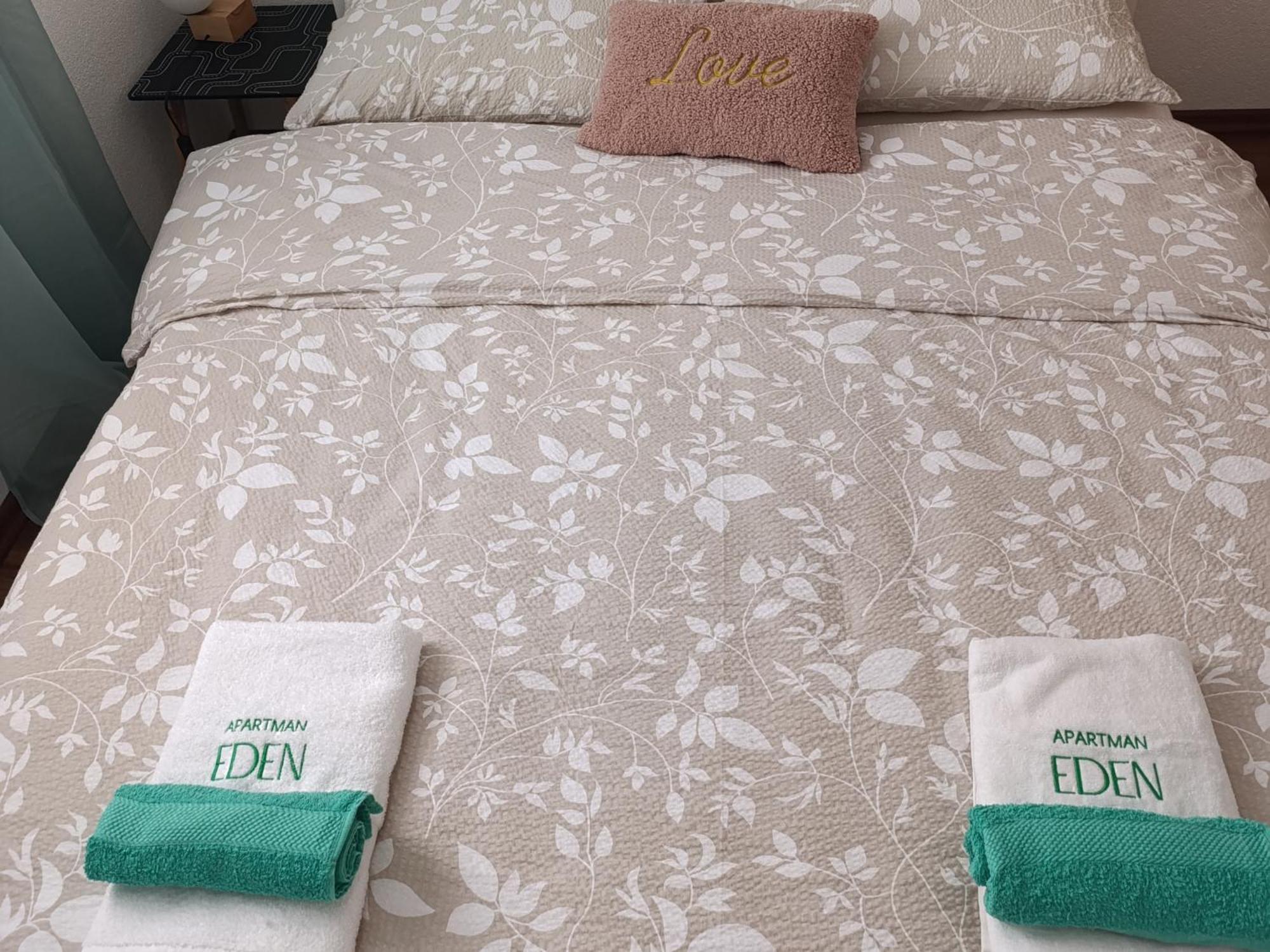 Apartman Eden Яйце Екстериор снимка